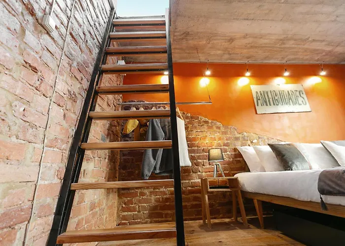 Brick House * Nazaré